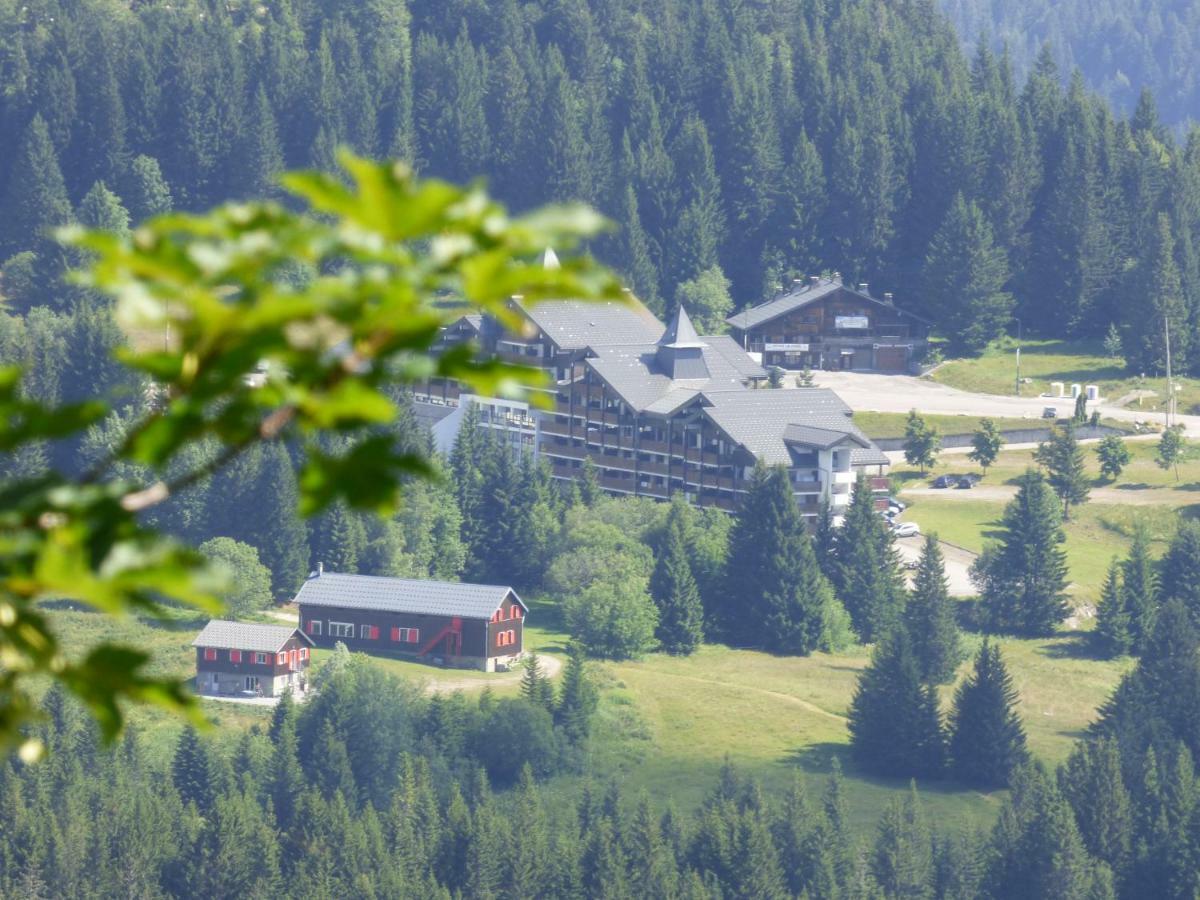 Le Genepi Taninges Exterior foto